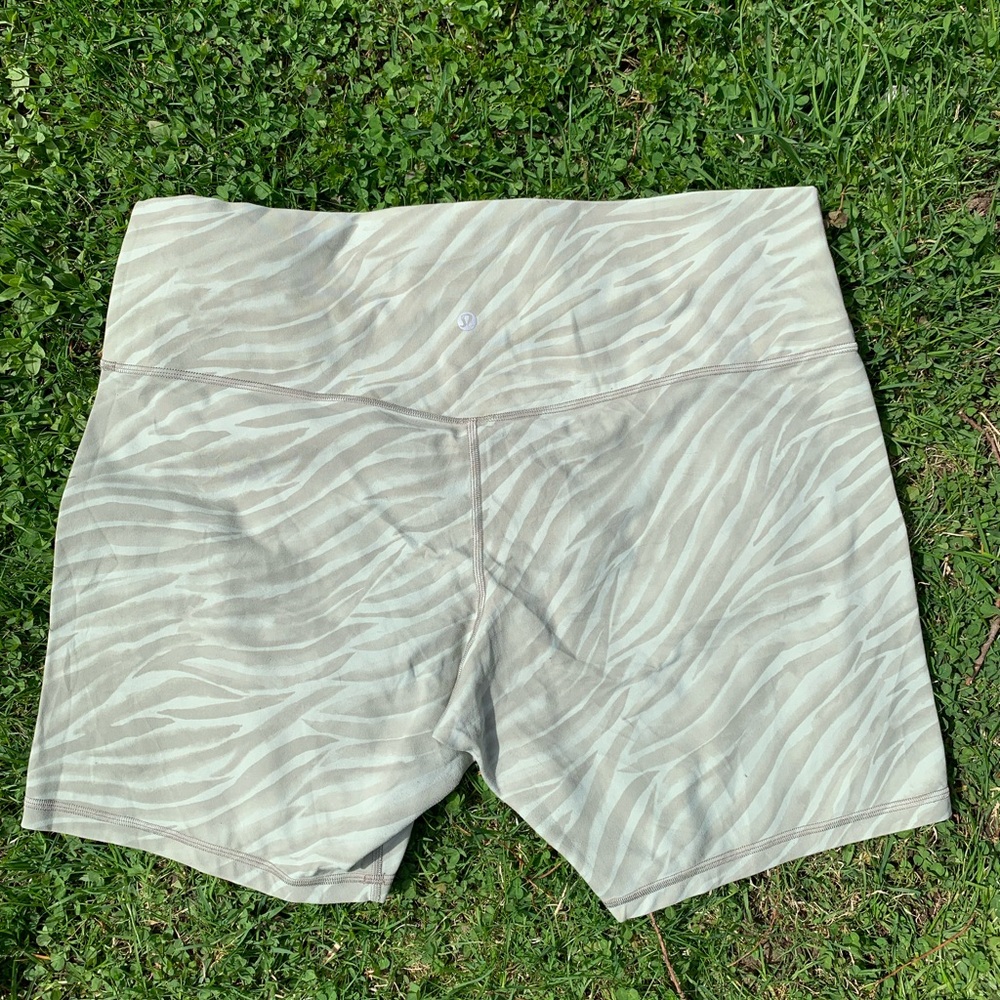 Lululemon Align High Rise 8” Shorts